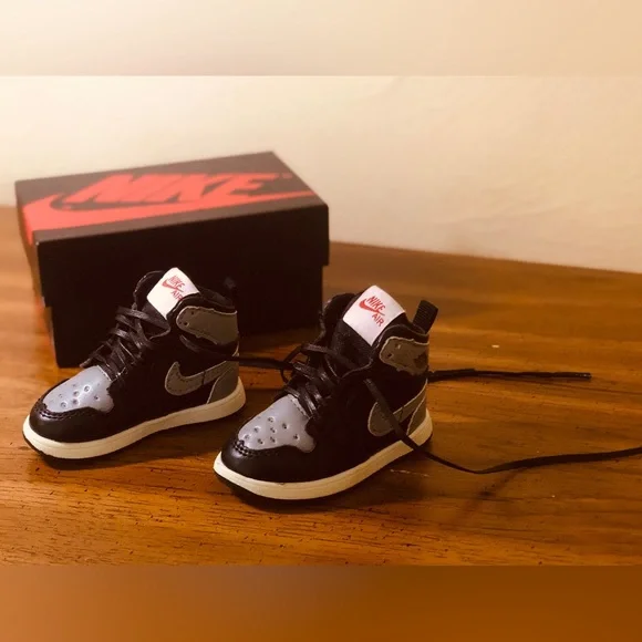 Nike sneakers - Picture 2 of 5